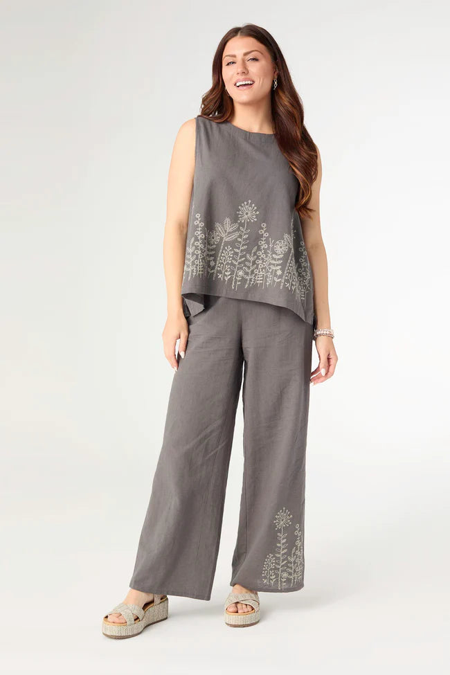 Pant with Floral Embroidery