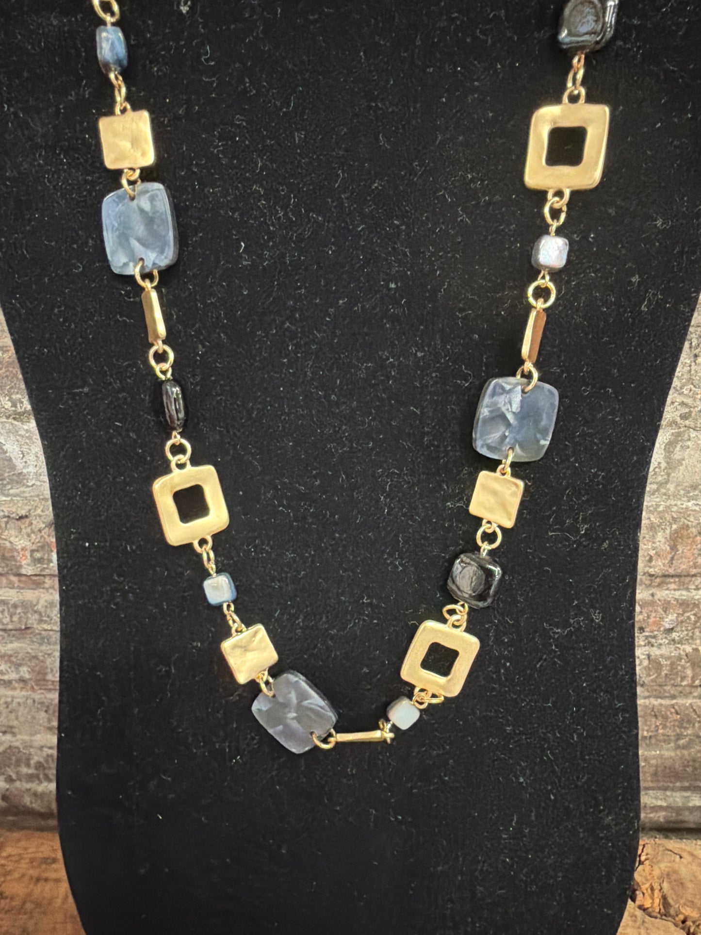 necklace gold, black square long