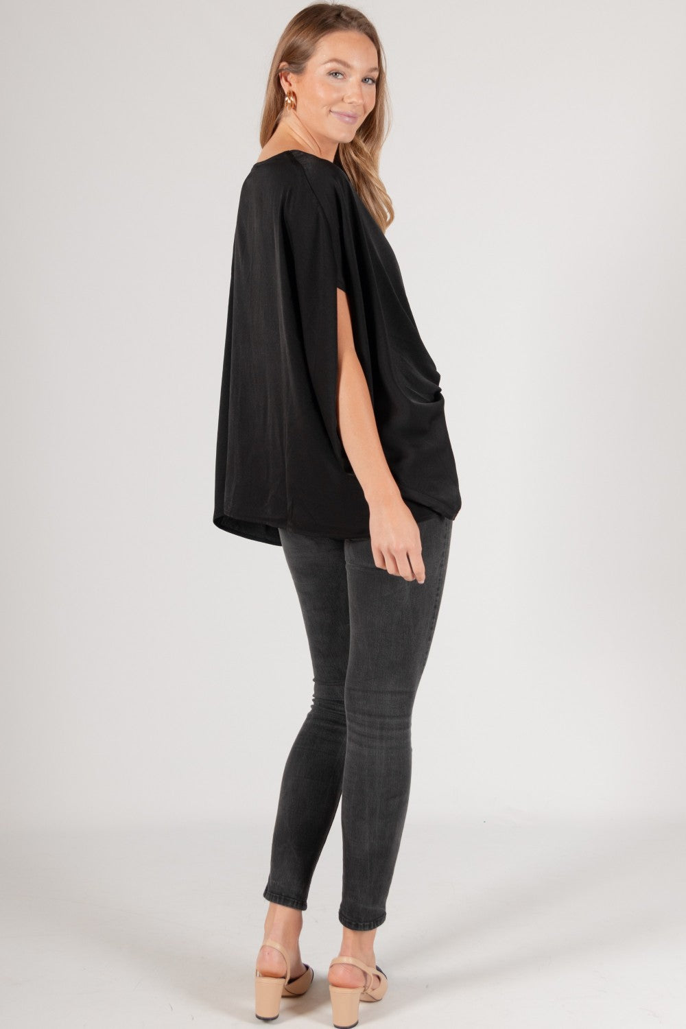 Satin Solid V-Neck Front Waist Elastic Flowy Top