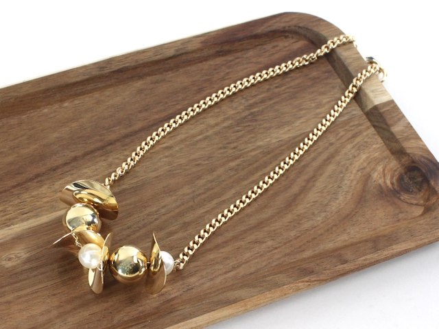 Gold Necklace with Pearls & Discs