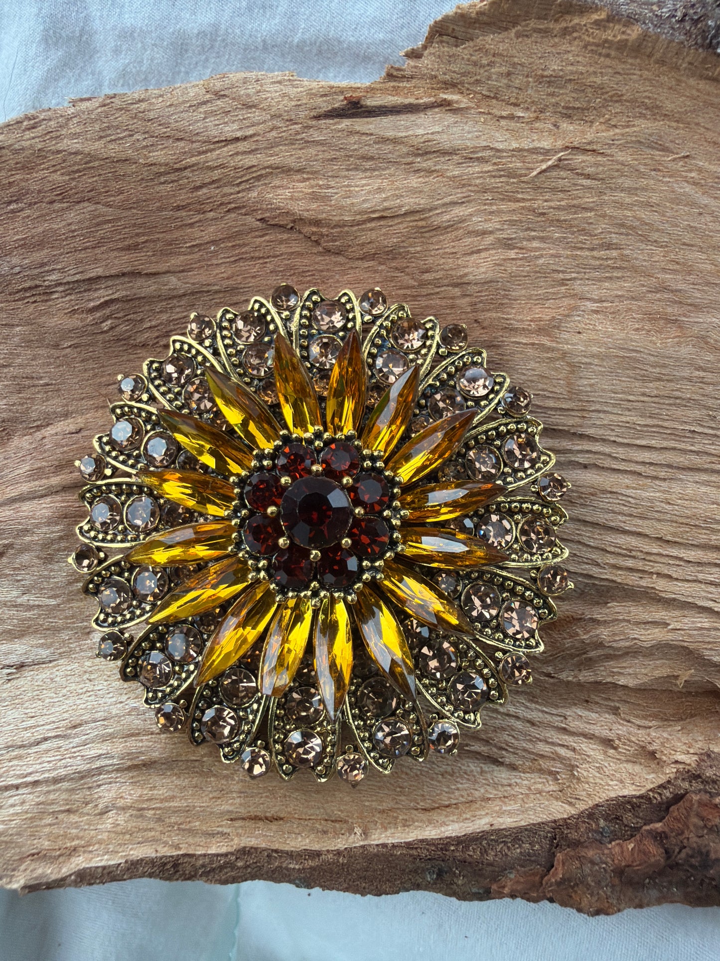 BROOCH LG SUNFLOWER BURST AMBER JEWELS