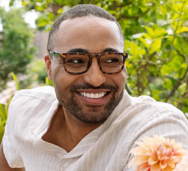 Peppers Reading Glasses Hall