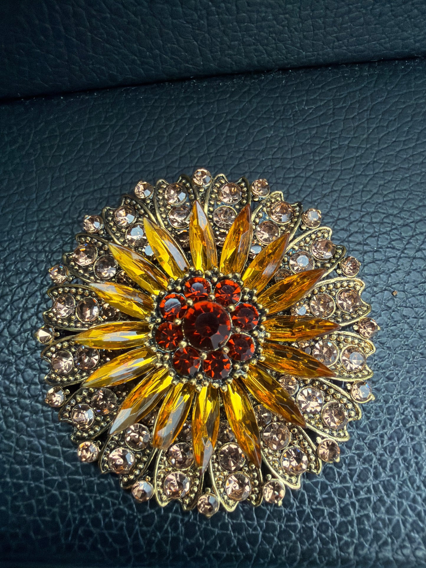 BROOCH LG SUNFLOWER BURST AMBER JEWELS