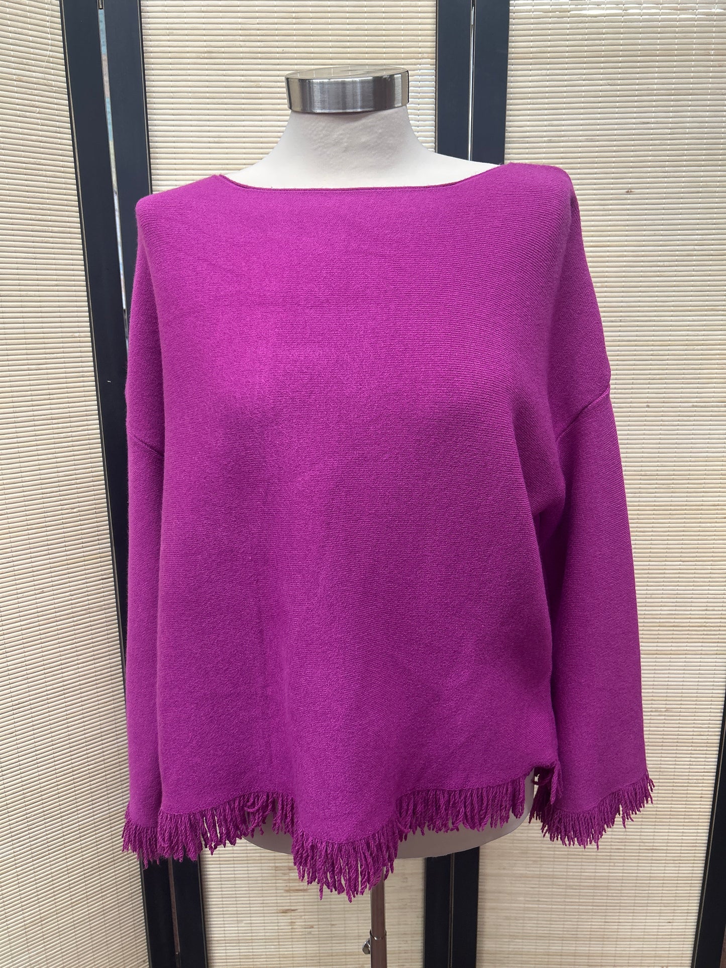 SWEATER FRAYED EDGE RASBERRY