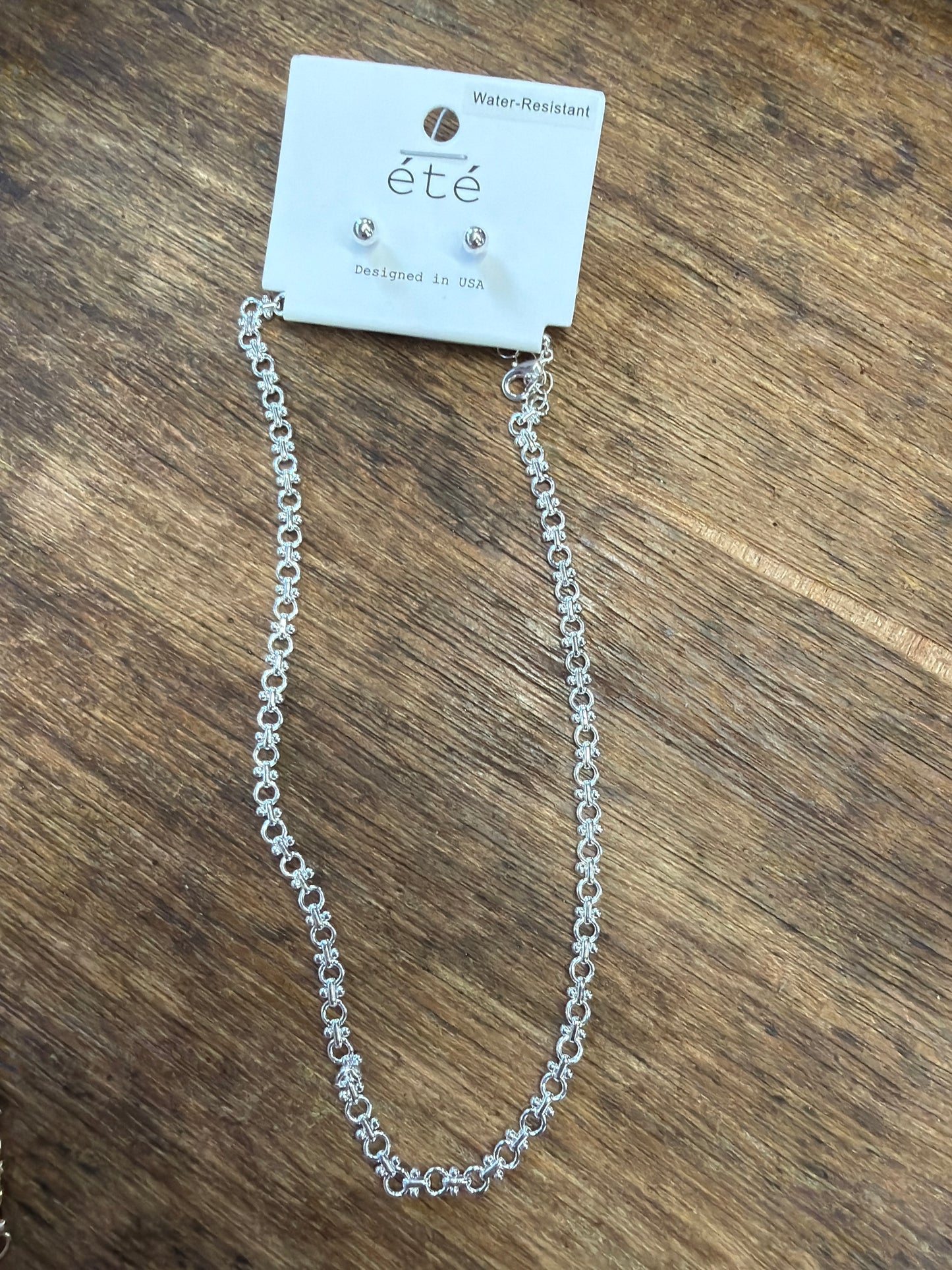 NECKLACE WATER RESISTANT SILVER OR GOLD LINK WTH BAR
