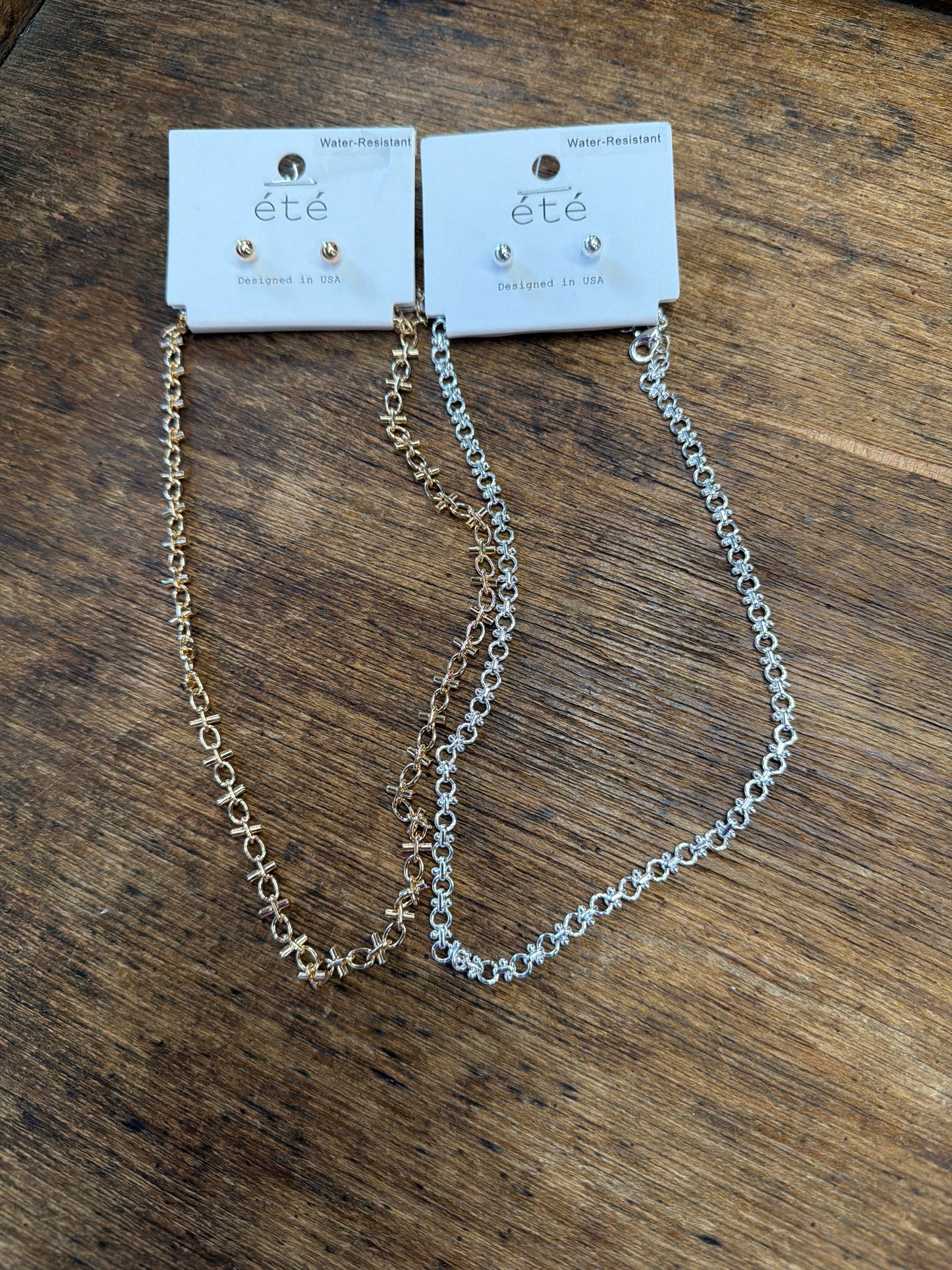 NECKLACE WATER RESISTANT SILVER OR GOLD LINK WTH BAR
