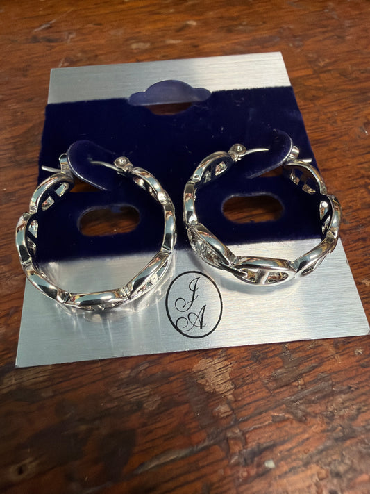 earring silver hoop open chain link
