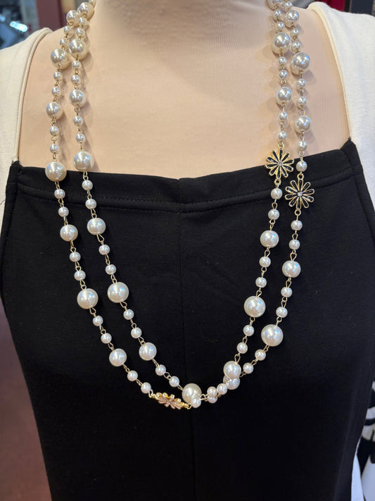 Pearl Necklace with Flowers