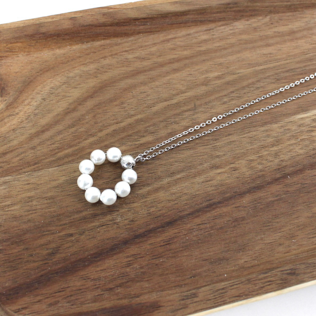 Pearl Pendant Gold Chain Necklace